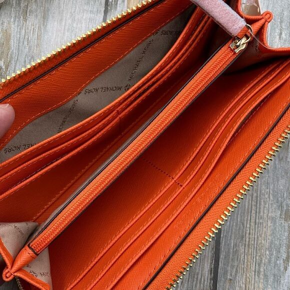 Michael Kors Jet Set Travel Large Saffiano Leather Quarter-Zip Wallet Bag Purse - Picture 5 of 10